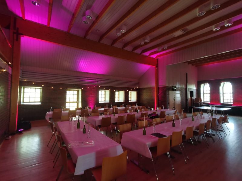 Juhlavalot päivällä